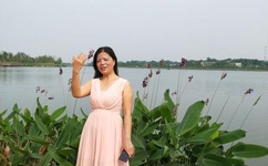 殴美美白老妇大BBOOSS